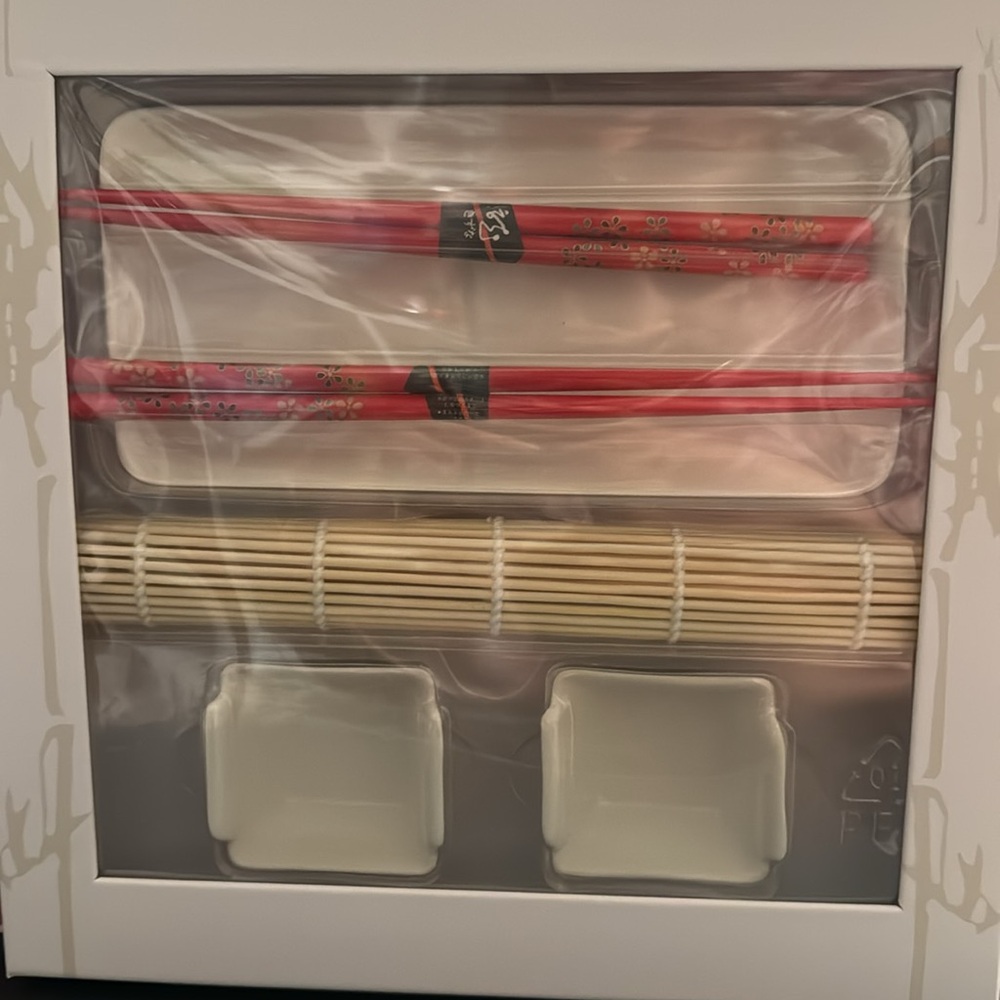 SpiceBox Introduction to Sushi Kit - Picture 4 of 6